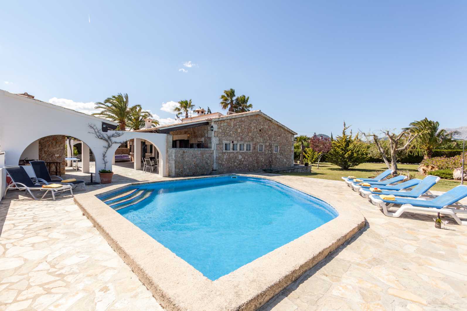 Villas For Fitness Fanatics -Bay House, Pollensa, Majorca