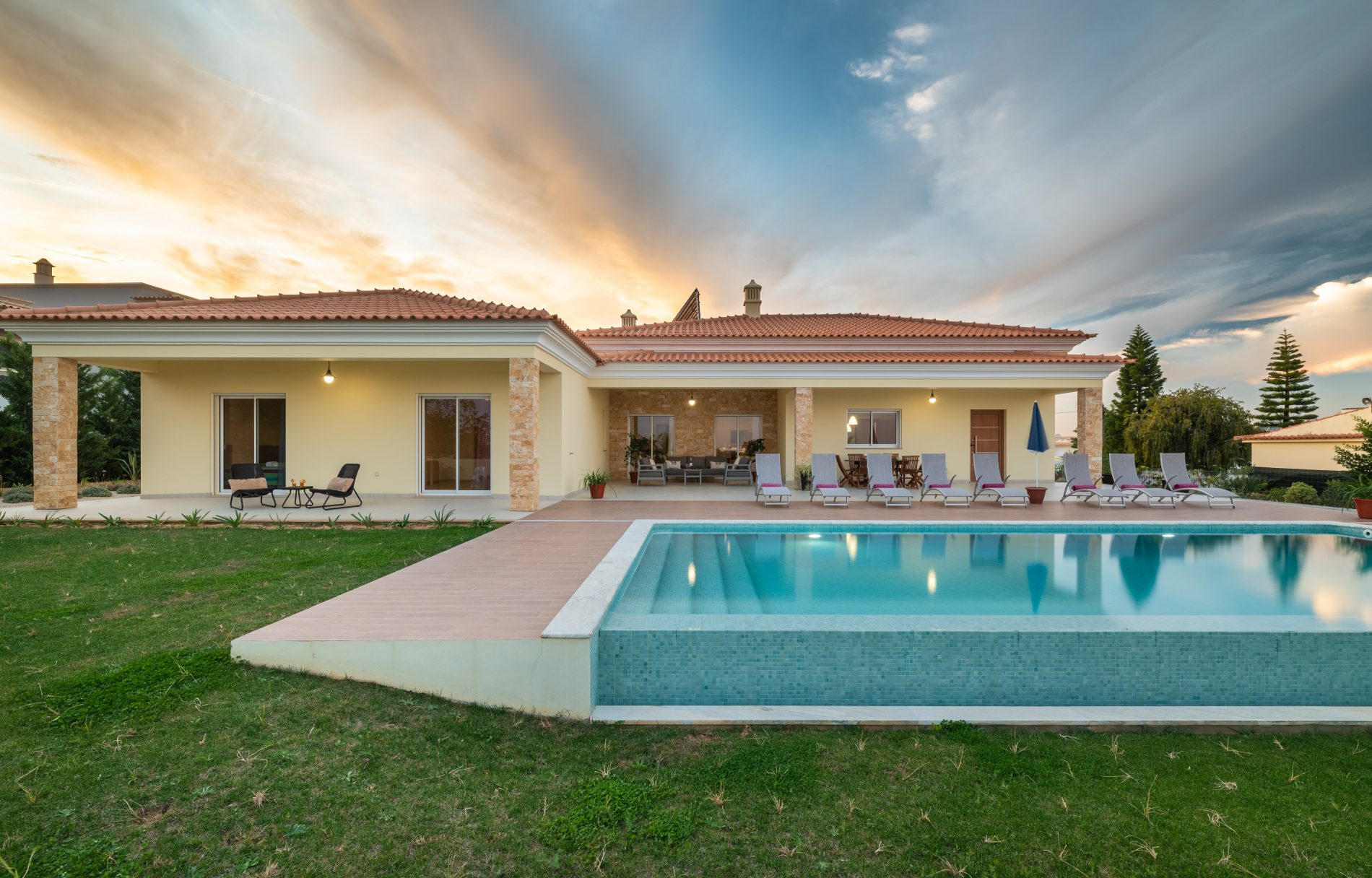 Algarve Villa Holidays With Flights From Gatwick Villa Select